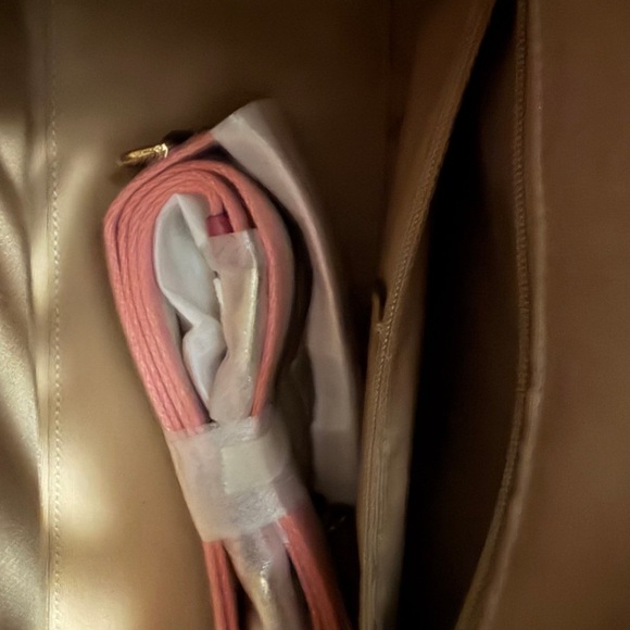 Coach Cream and Pink Heart Wallet - Picture 10 of 14